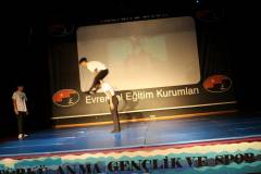 Evrensel Kolej